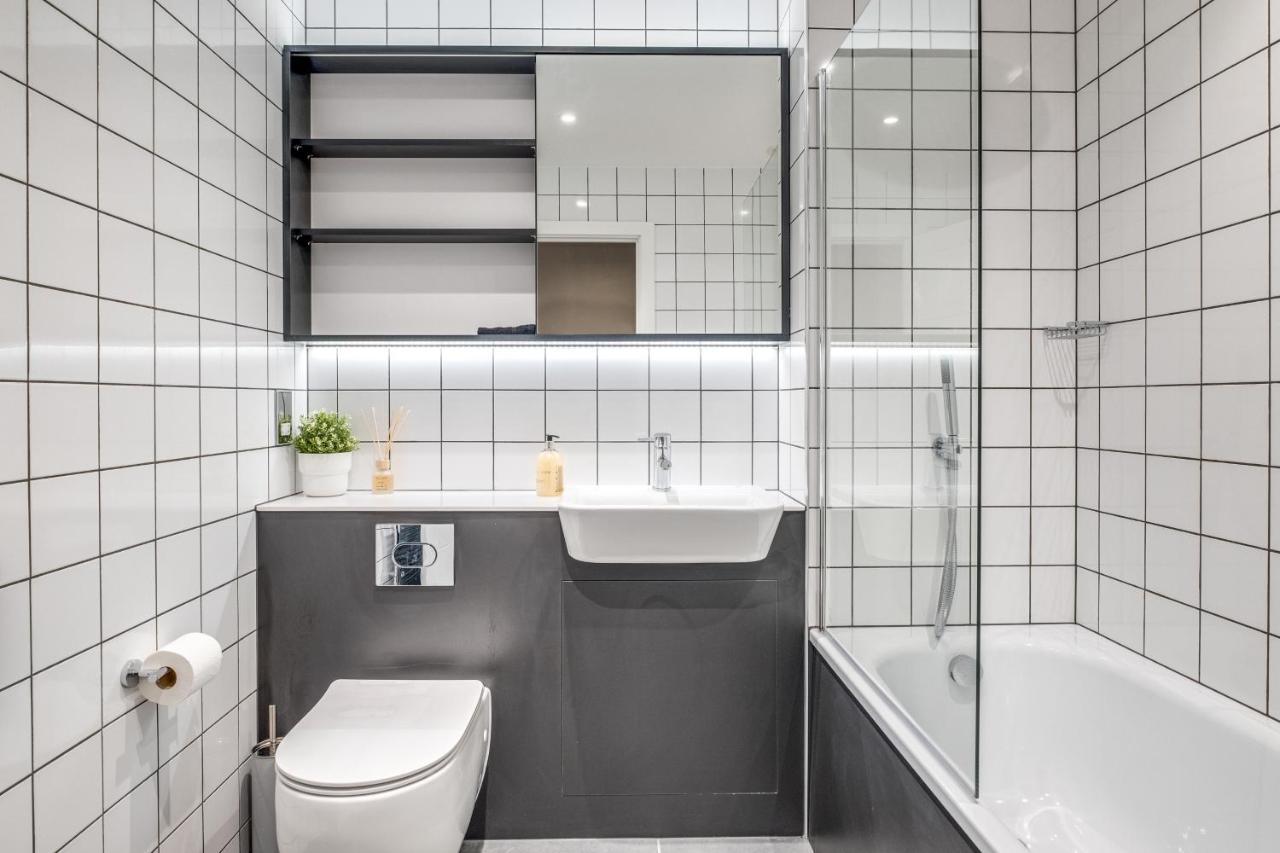 Exoticstay Apartments- 5* Elegant Luxury Centrally Located 2-Bedroom Apt Бирмингам Екстериор снимка