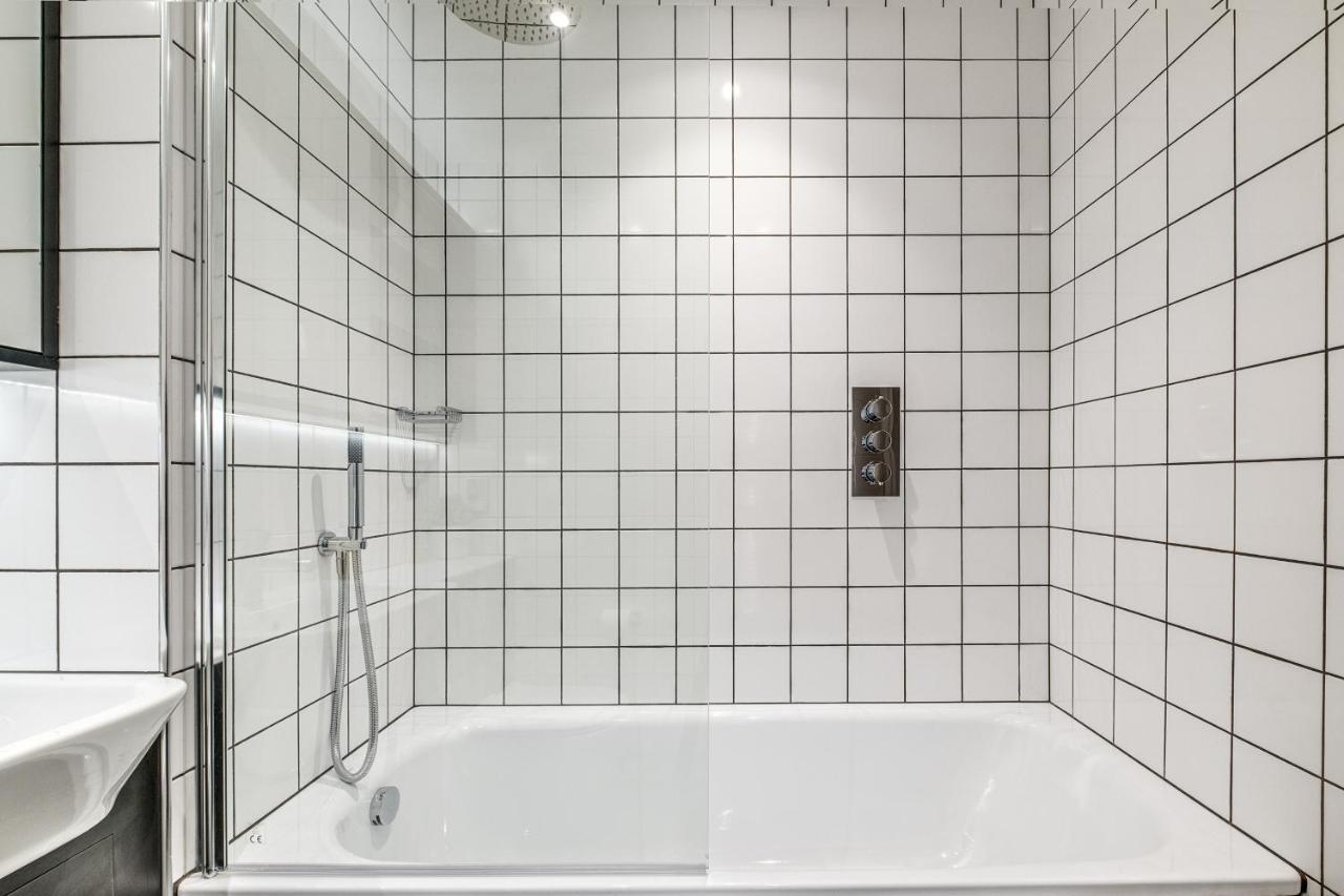 Exoticstay Apartments- 5* Elegant Luxury Centrally Located 2-Bedroom Apt Бирмингам Екстериор снимка