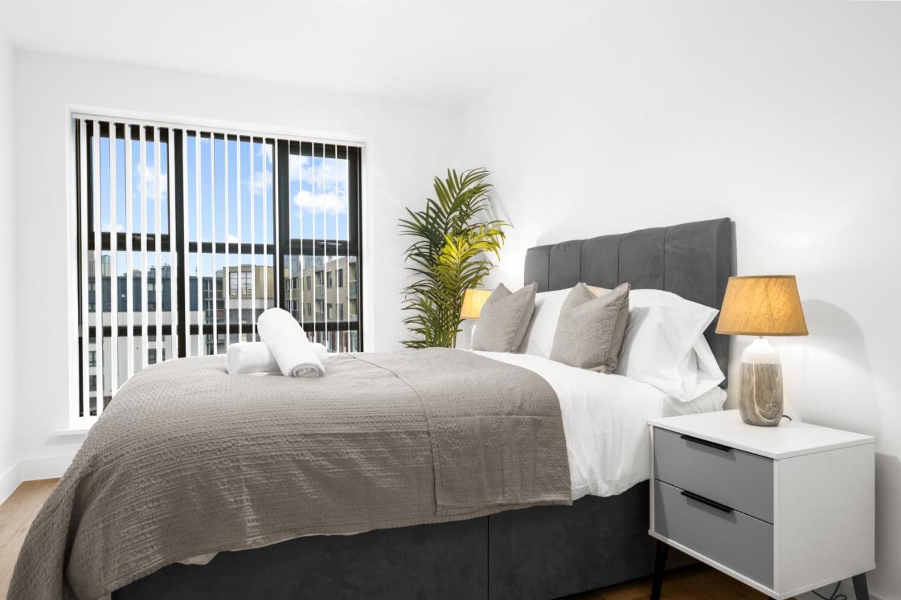 Exoticstay Apartments- 5* Elegant Luxury Centrally Located 2-Bedroom Apt Бирмингам Екстериор снимка