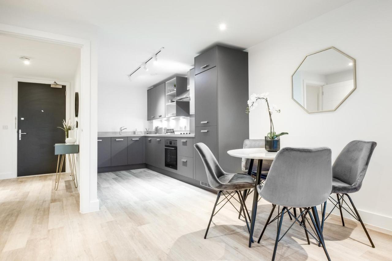 Exoticstay Apartments- 5* Elegant Luxury Centrally Located 2-Bedroom Apt Бирмингам Екстериор снимка